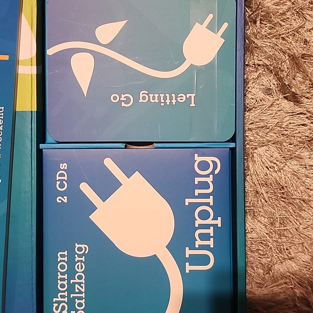 Unplug Meditation Set - Picture 3 of 6